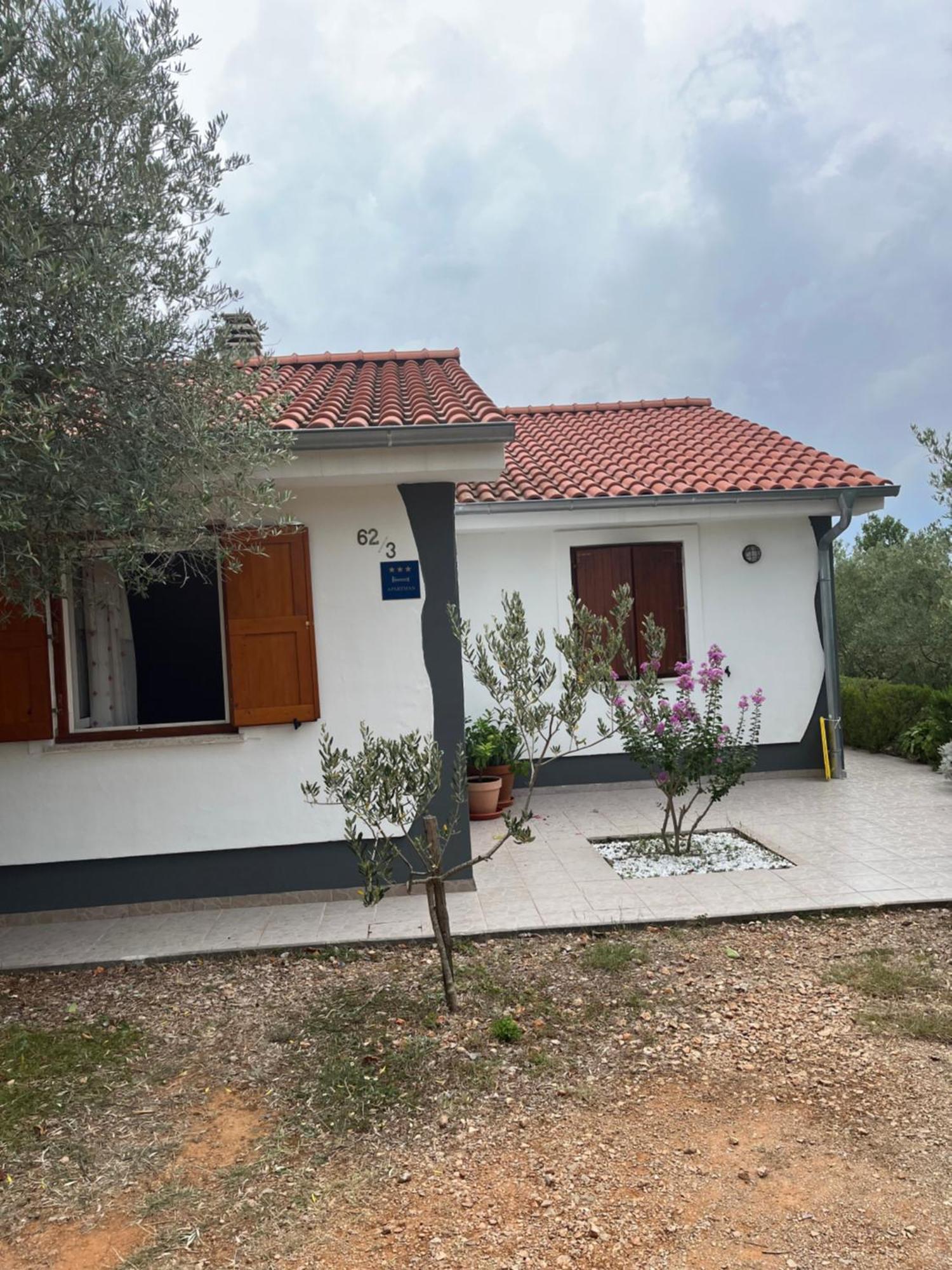 Apartman Ruza Brzac Екстериор снимка